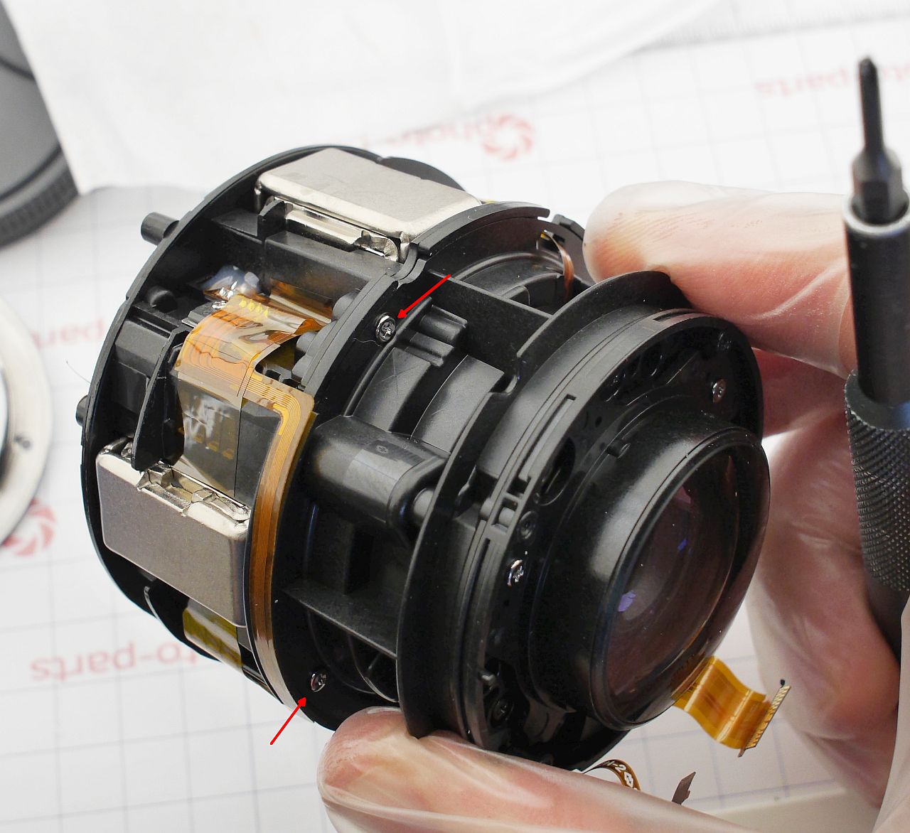 Sony 85mm 1.8 FE - a simple focus fix and teardown